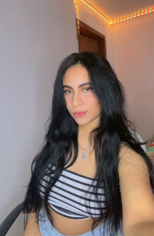 Vic — mulher real no chat de vídeo MulherChat